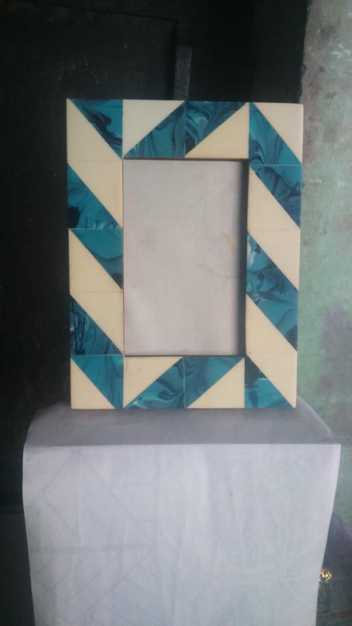 Resin Mop Picture frame